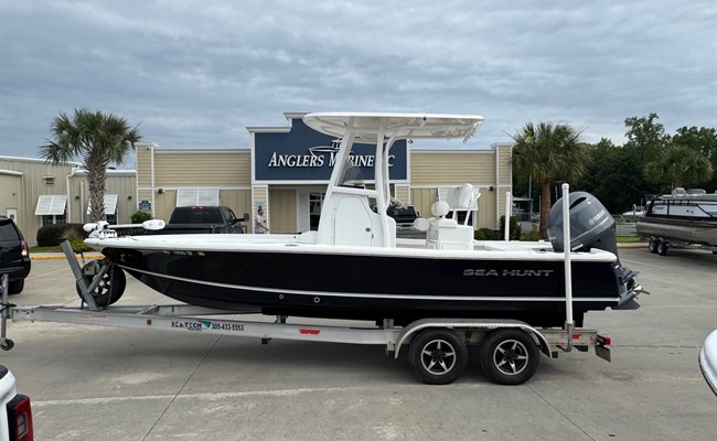 2016 Sea Hunt BX22 